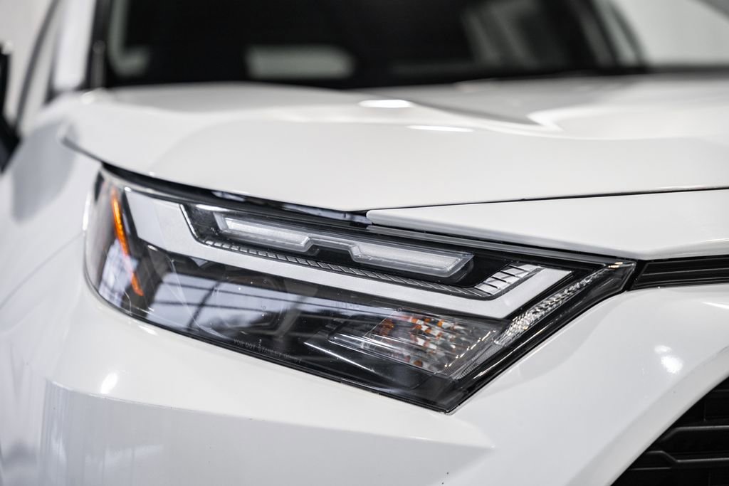 Used 2024 Toyota RAV4 LE image 11