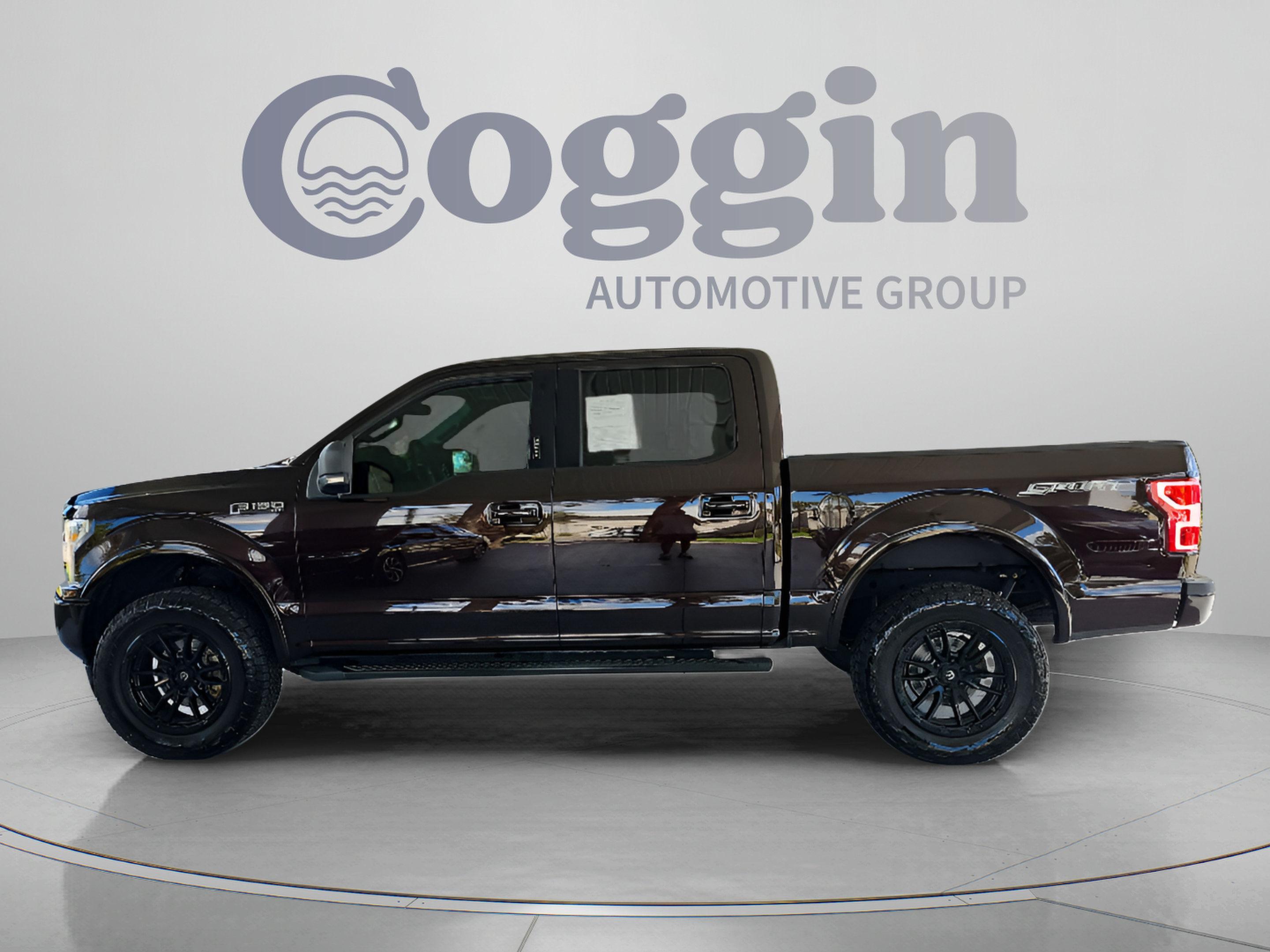 Used 2020 Ford F150 XLT w/ Equipment Group 302A Luxury RWD image 2