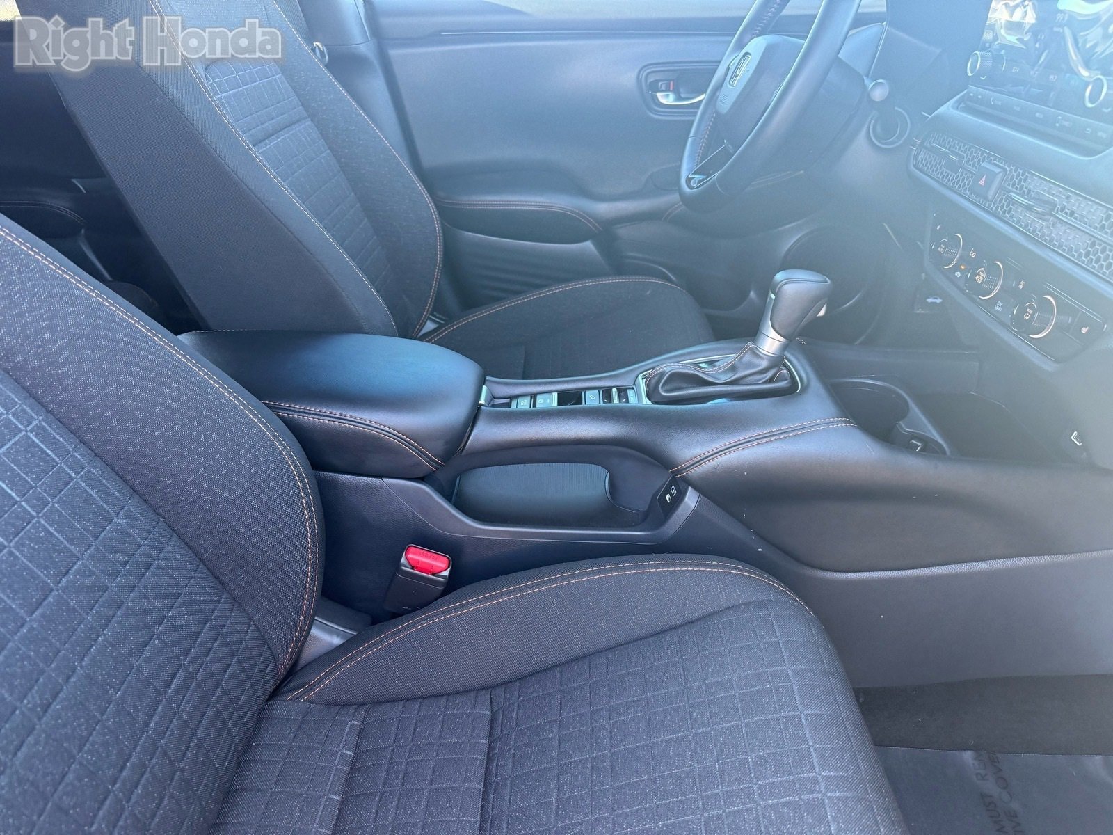 Certified 2025 Honda HR-V Sport image 31