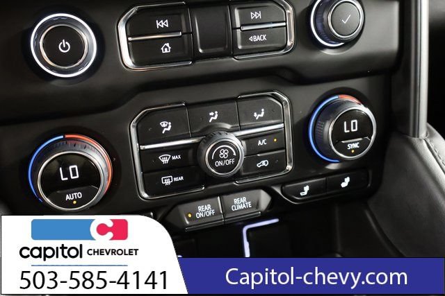 Used 2024 Chevrolet Suburban LT w/ Luxury Package AWD/4WD image 27