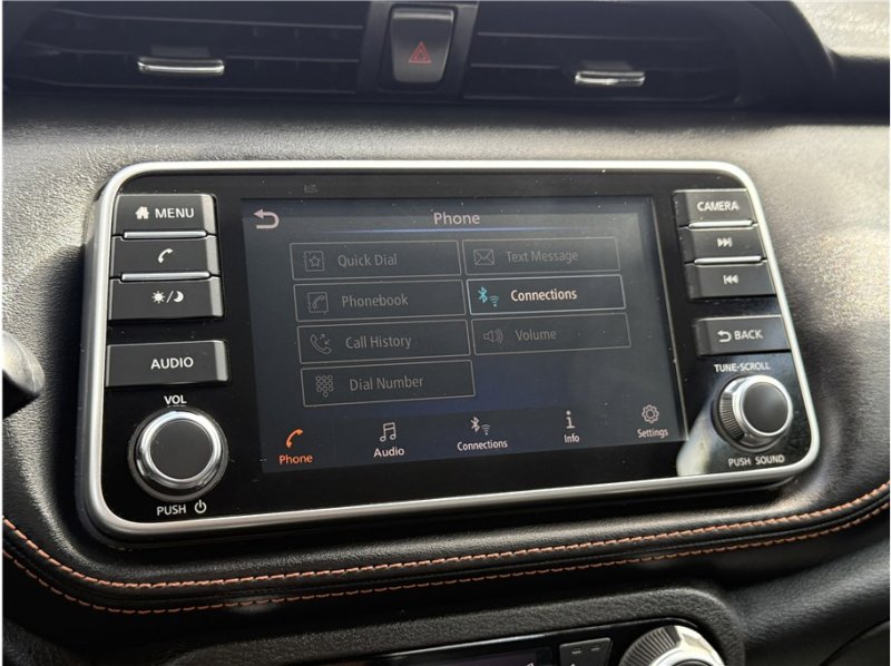 Used 2020 Nissan Kicks SR w/ SR Premium Package image 43