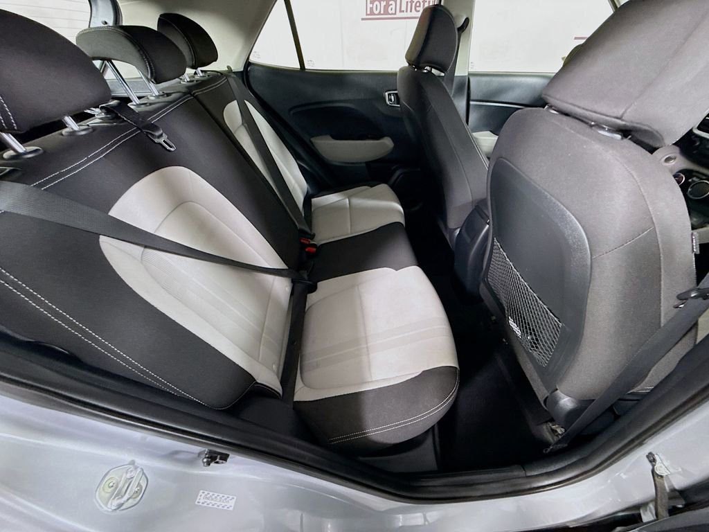 Used 2020 Hyundai Venue SEL w/ Convenience + Premium Package image 29