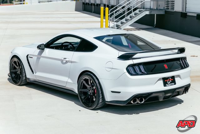 Used 2017 Ford Mustang Shelby GT350R w/ GT350R Equipment Group 920A RWD image 10