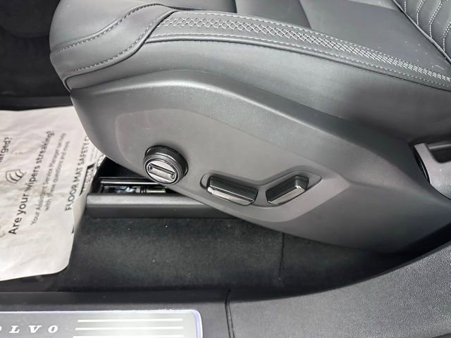 Used 2025 Volvo XC90 T8 Plus w/ Protection Package Premier AWD/4WD image 23