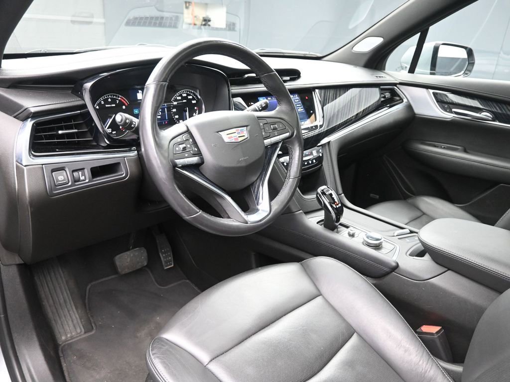 Used 2024 Cadillac XT6 Premium Luxury image 18