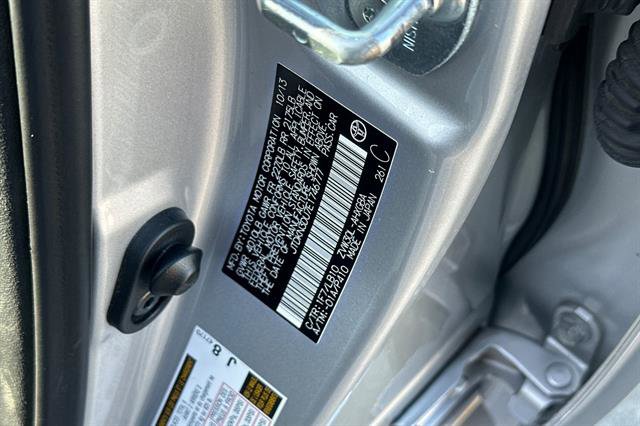 Used 2014 Toyota Prius Four image 31