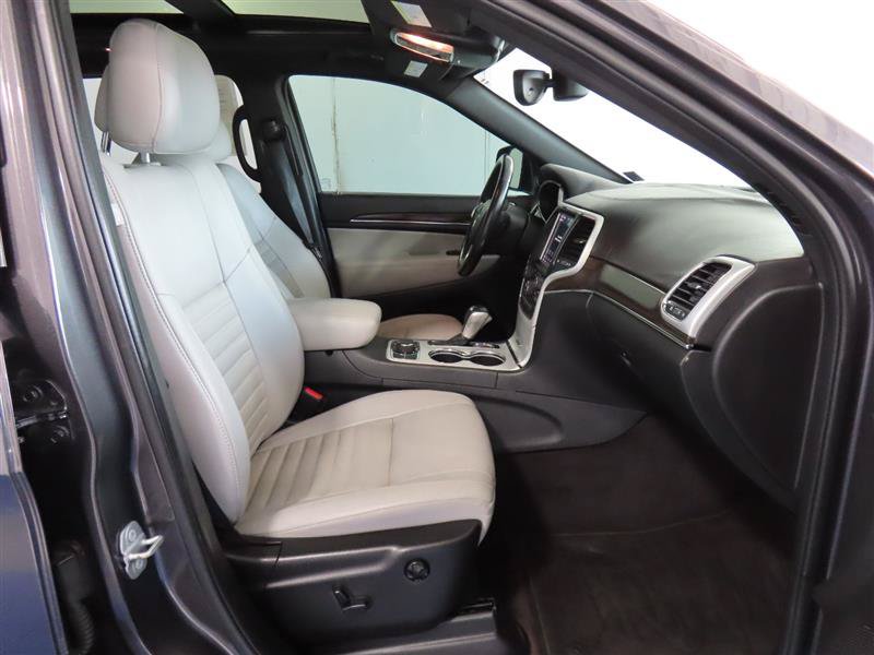 Used 2018 Jeep Grand Cherokee Limited AWD/4WD image 40