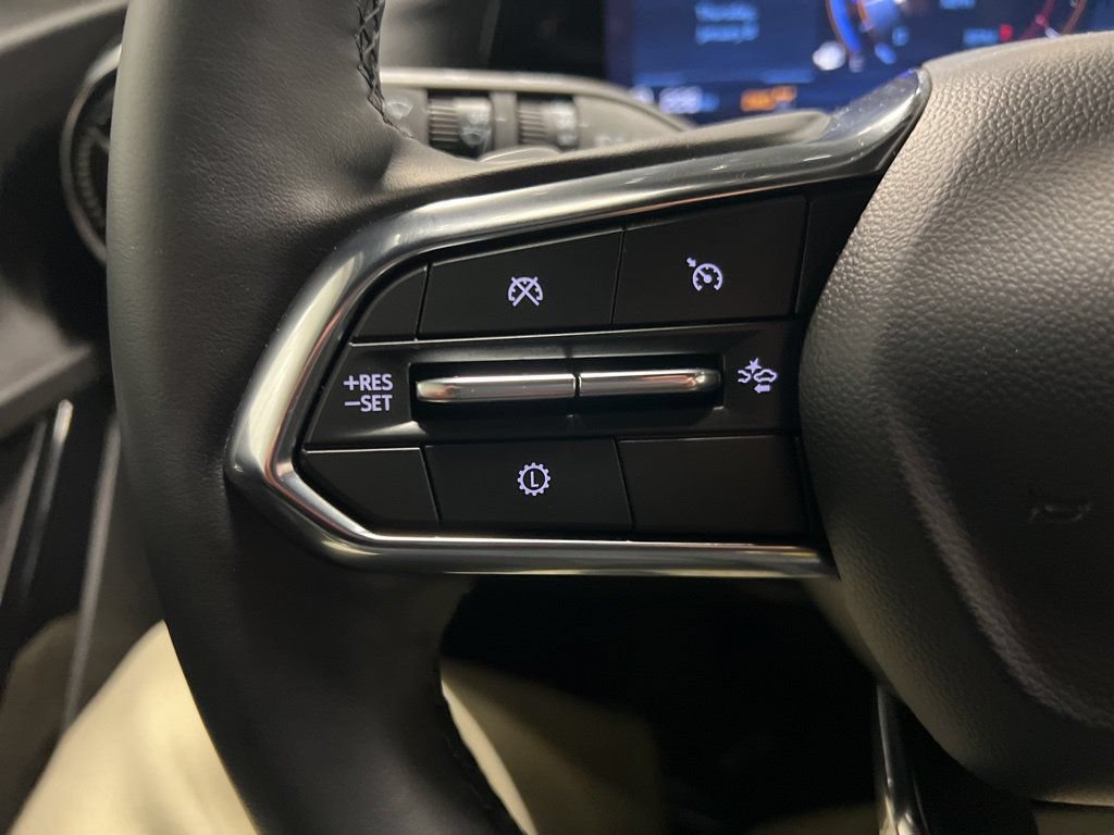 Certified 2025 Chevrolet Equinox LT AWD/4WD image 14
