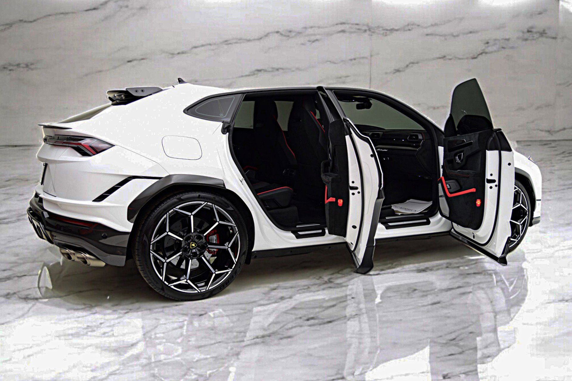 Used 2024 Lamborghini Urus Performante image 11