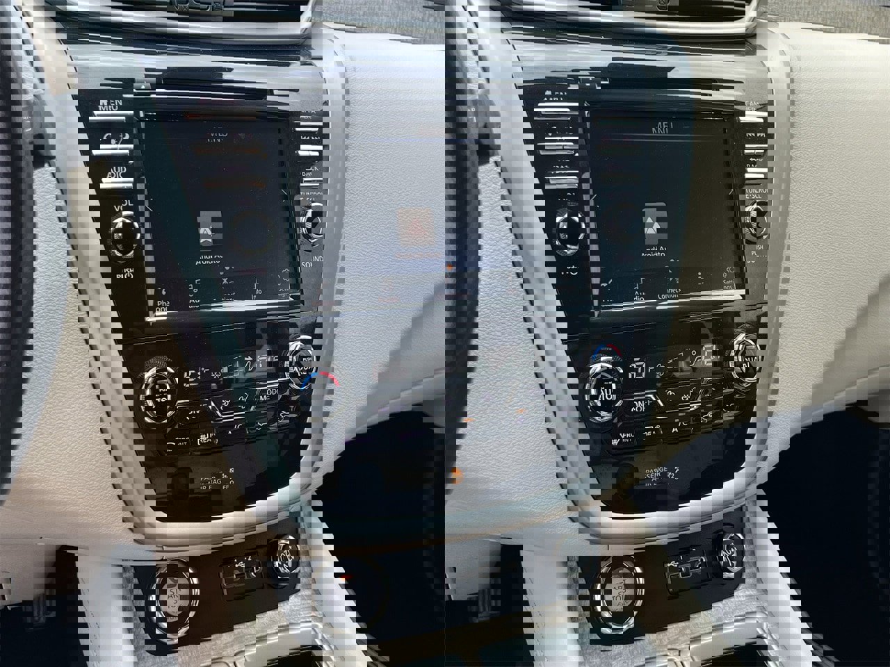 Used 2020 Nissan Murano SV w/ Premium Package image 14