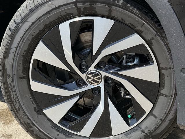 New 2026 Volkswagen Tiguan S FWD image 6