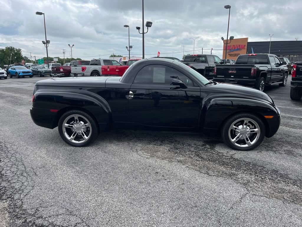 Used 2003 Chevrolet SSR w/ Preferred Equipment Group image 7