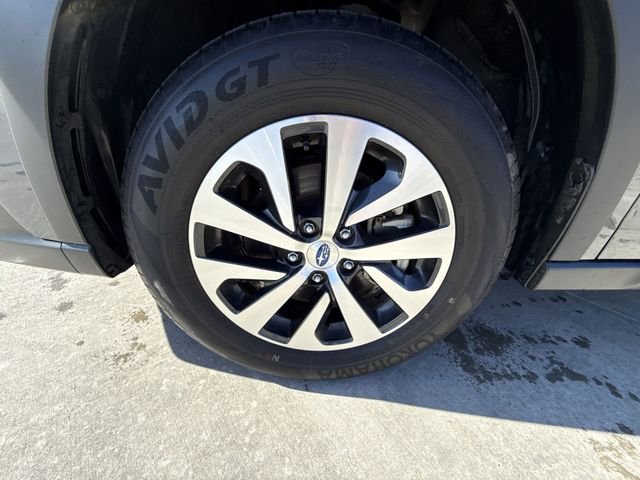 Certified 2025 Subaru Outback Premium image 10