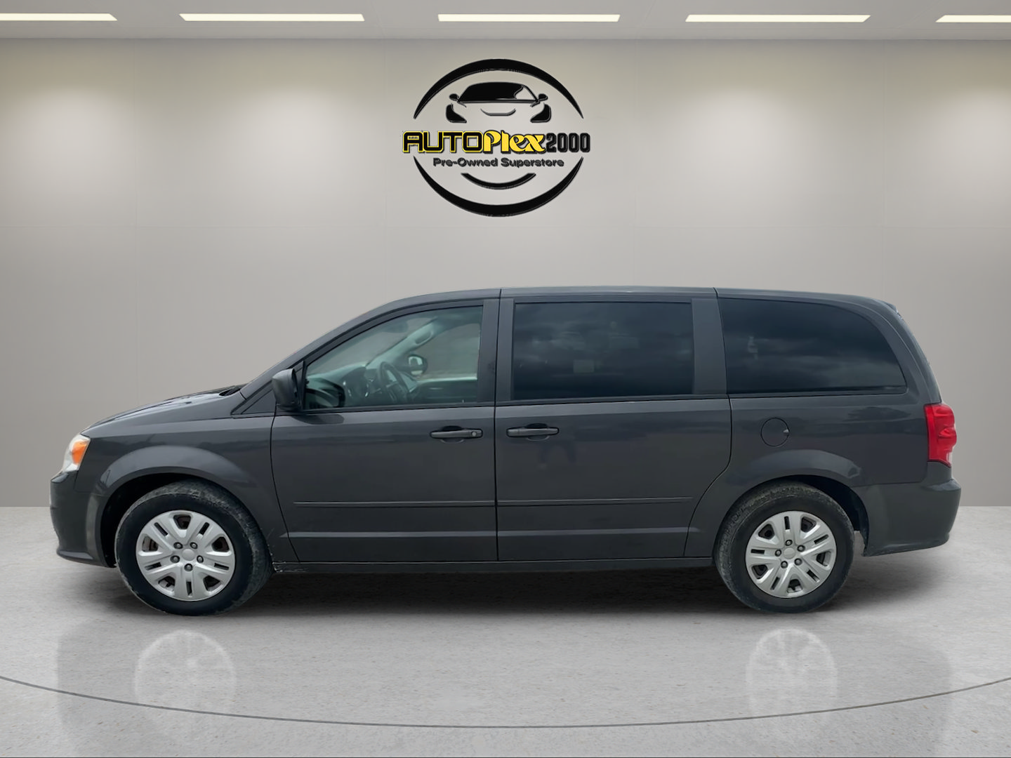 Used 2017 Dodge Grand Caravan SE w/ Power Window Group FWD image 4