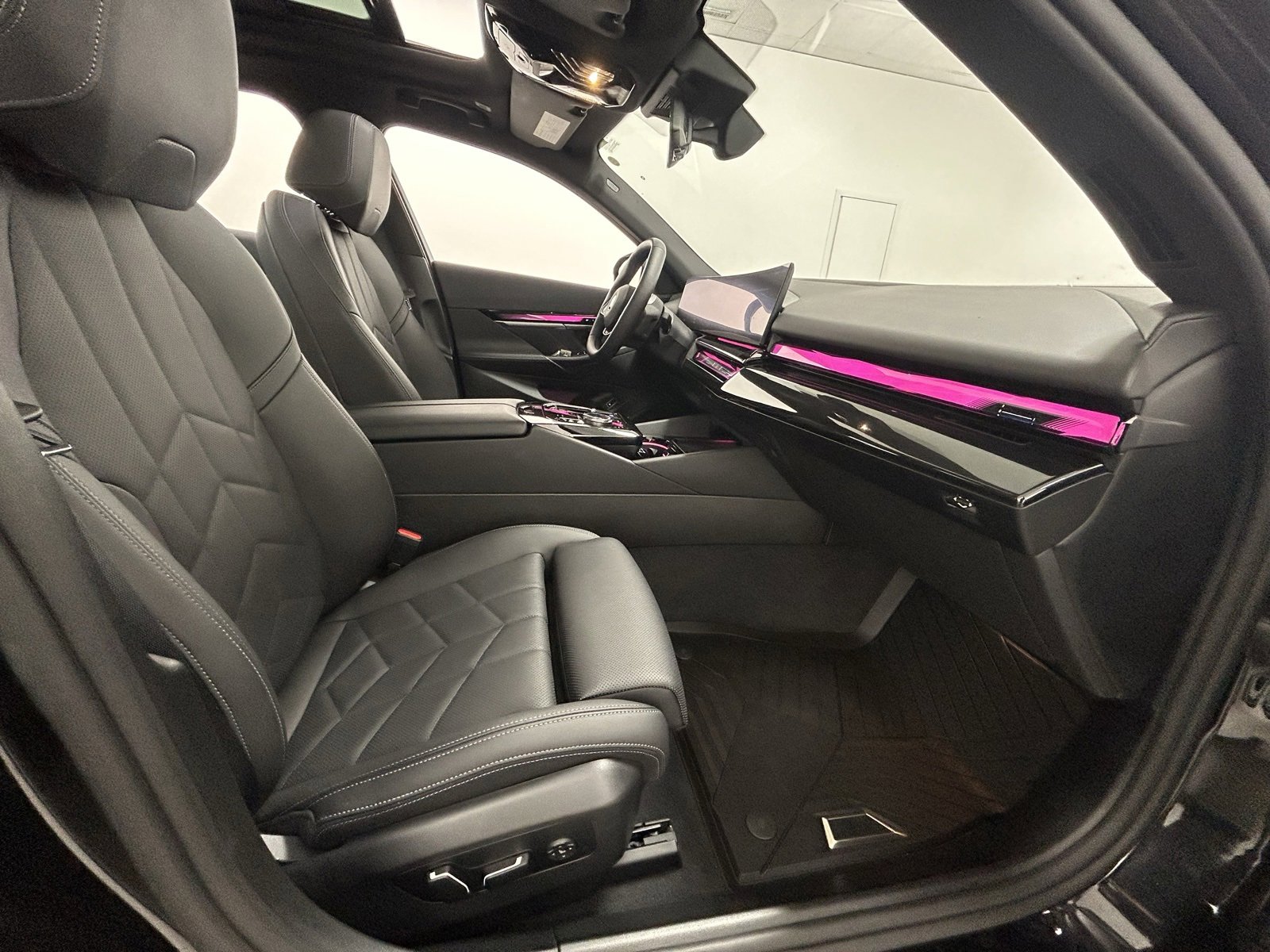 Used 2024 BMW i5 eDrive40i w/ Premium Package image 41