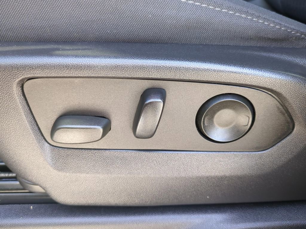 Used 2022 Chevrolet Silverado 1500 LT w/ Protection Package image 18