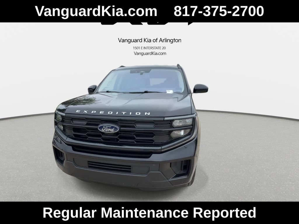 Used 2025 Ford Expedition Max Active RWD image 3