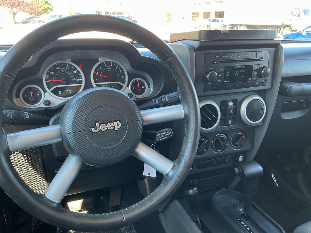 Used 2010 Jeep Wrangler Unlimited Sahara w/ Dual Top Group AWD/4WD image 13