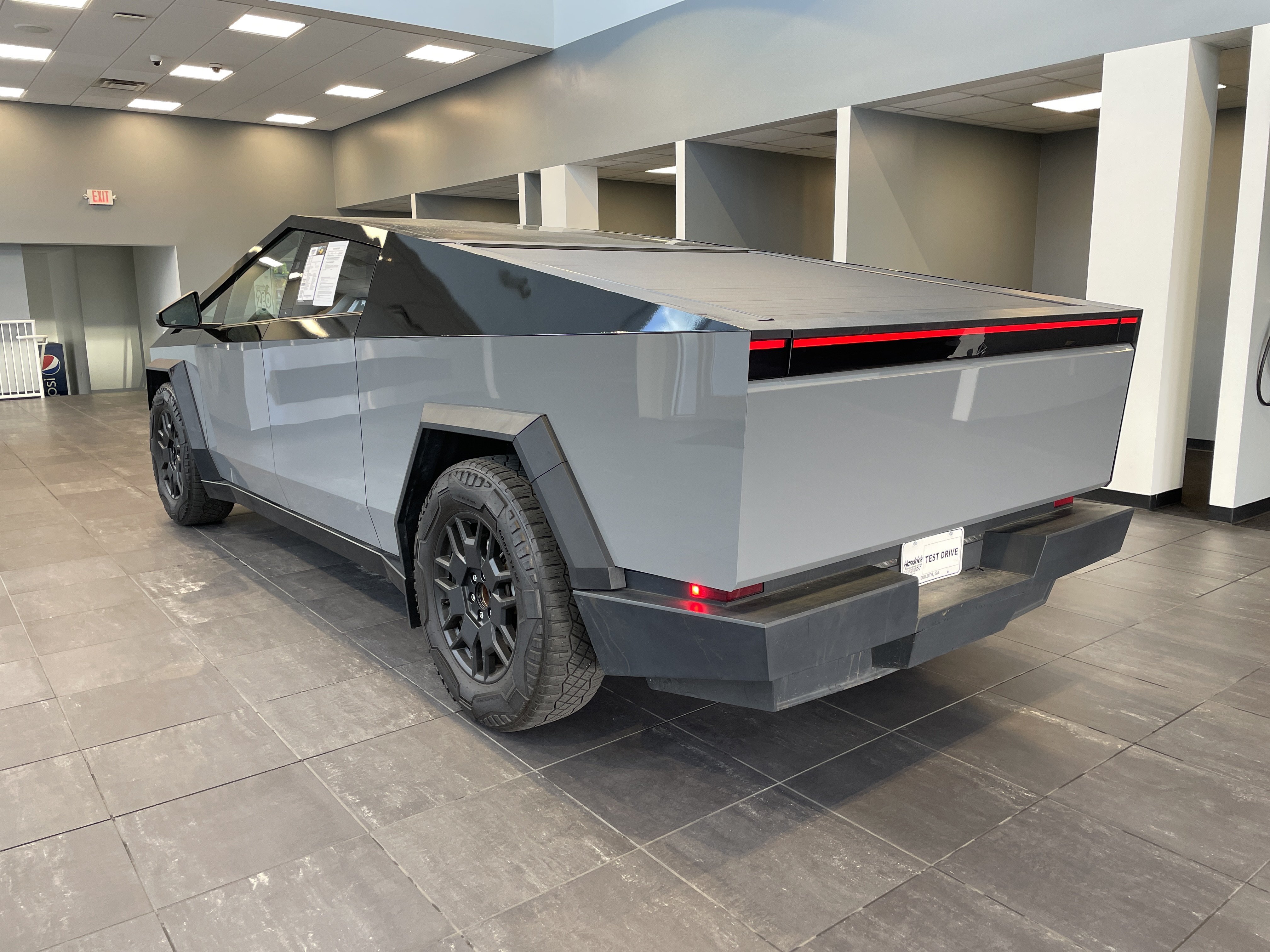 Used 2024 Tesla Cybertruck Cyberbeast AWD/4WD image 8