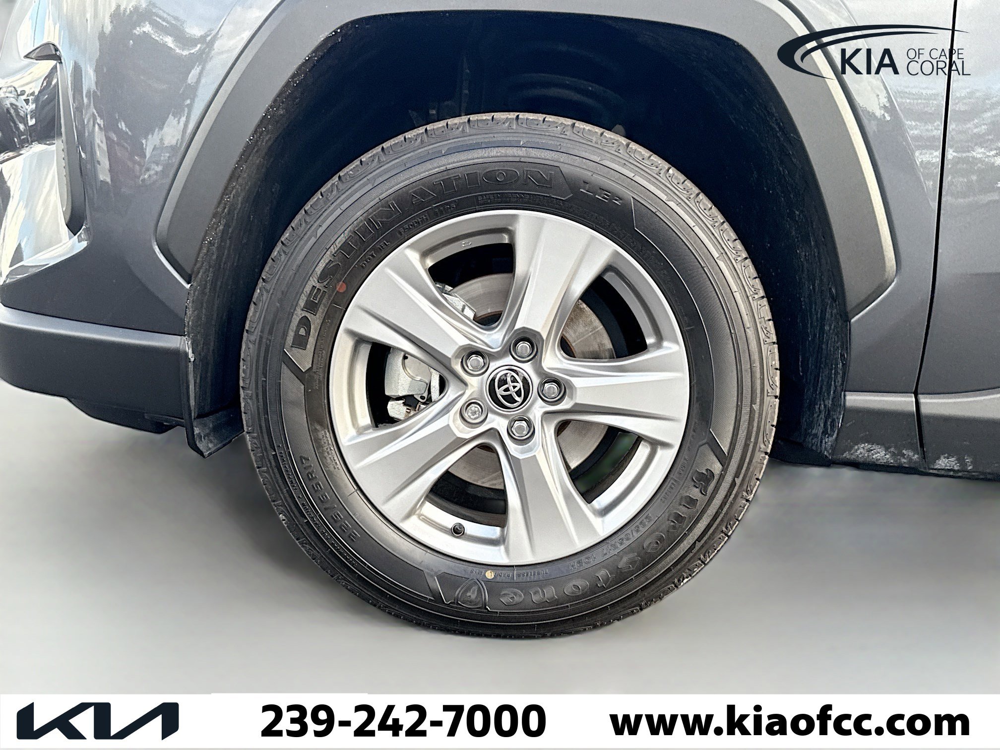 Used 2025 Toyota RAV4 XLE w/ Convenience Package image 42