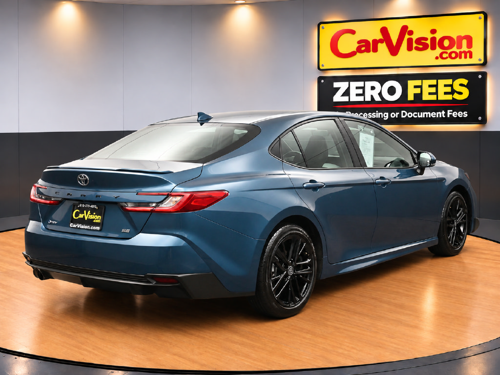 Used 2025 Toyota Camry SE w/ Convenience Package FWD image 3