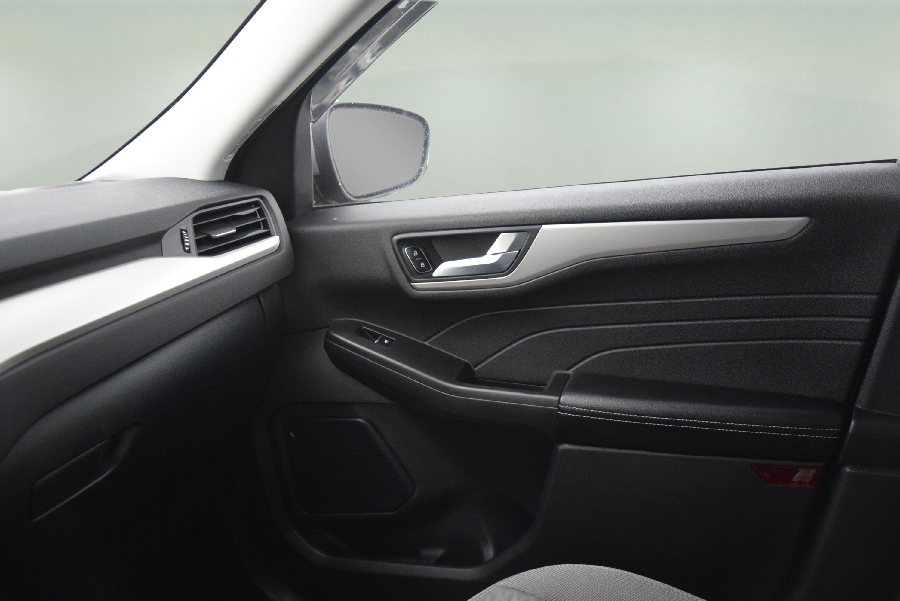 Certified 2021 Ford Escape SE image 18