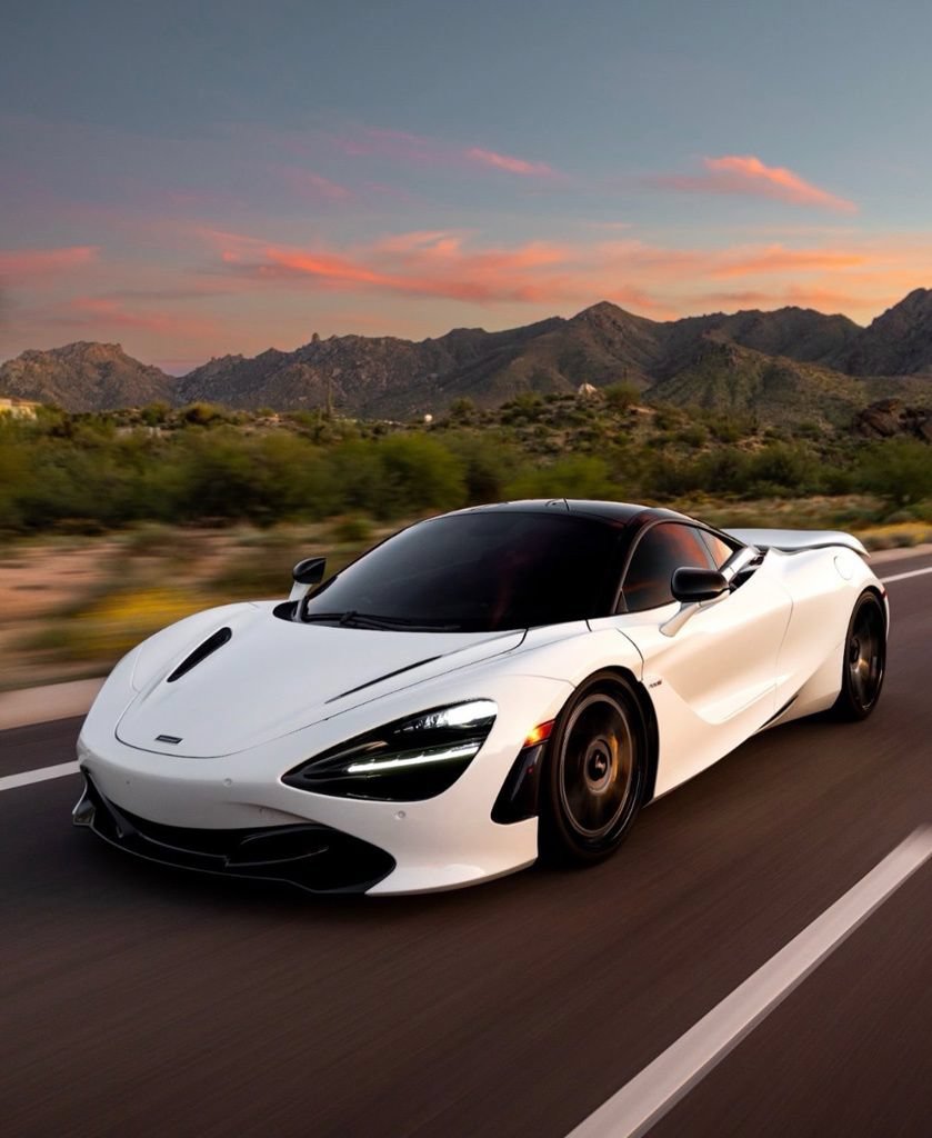 Used 2018 McLaren 720S Performance RWD image 3