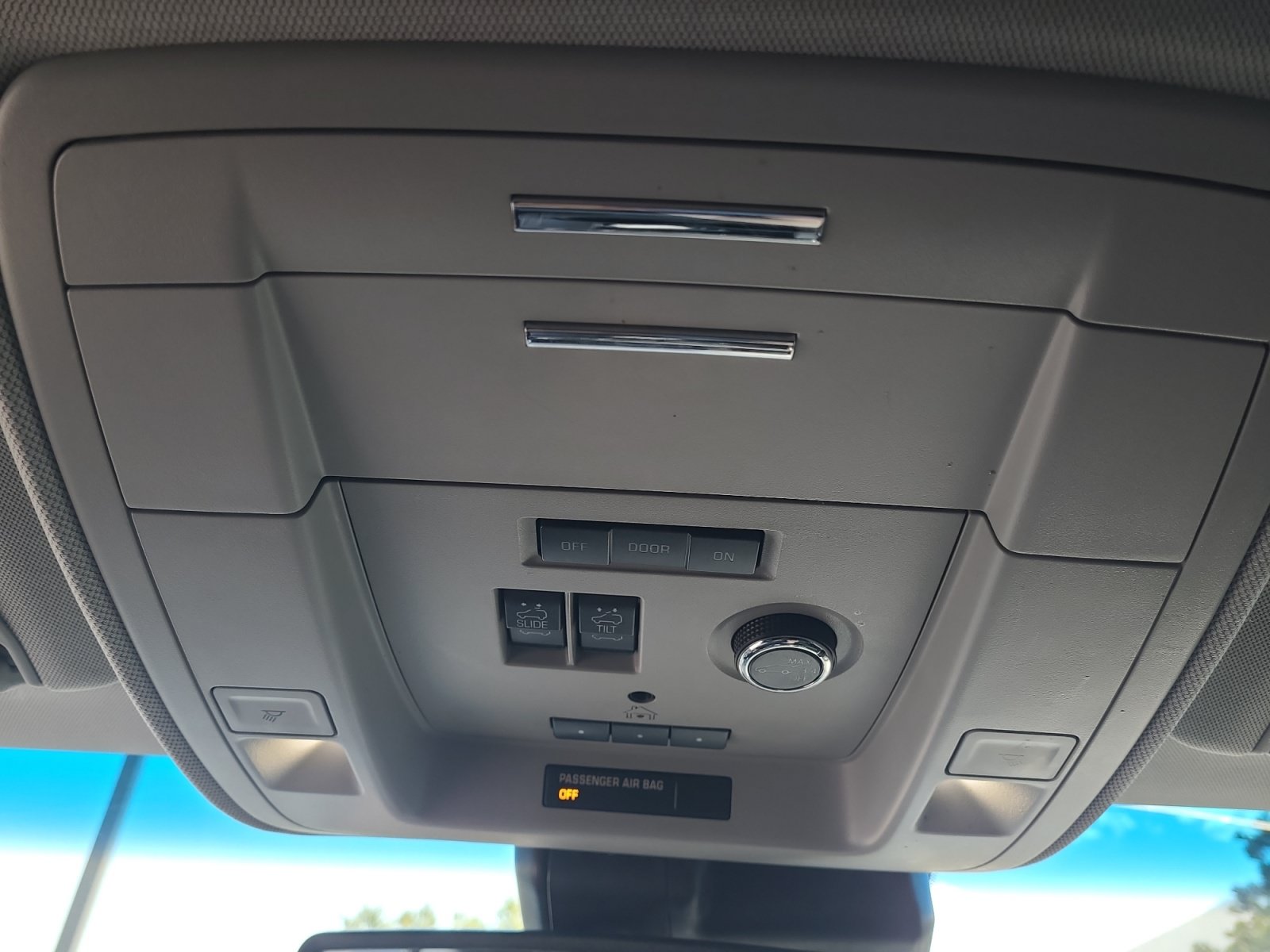 Used 2019 Chevrolet Tahoe LT AWD/4WD image 21