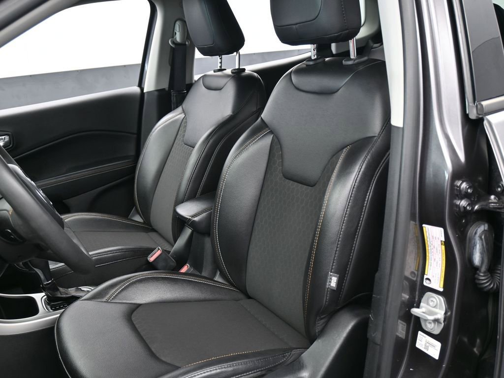 Used 2021 Jeep Compass Latitude image 10