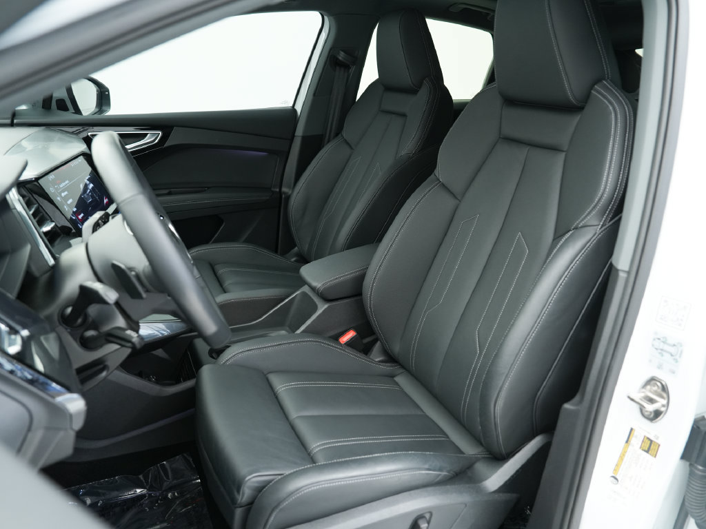 Used 2023 Audi Q4 e-tron Premium Plus w/ Premium Plus AWD/4WD image 6