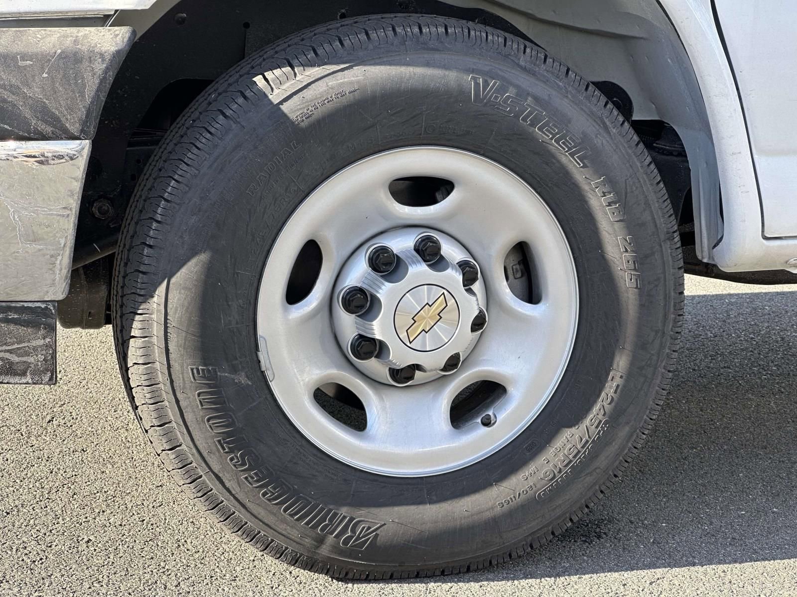 New 2025 Chevrolet Express 3500 w/ Power Convenience Package RWD image 7