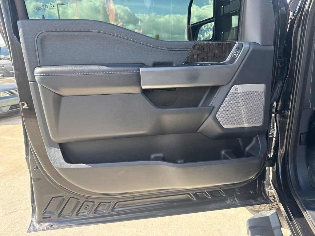 Used 2024 Ford F250 Lariat w/ Lariat Ultimate Package image 31