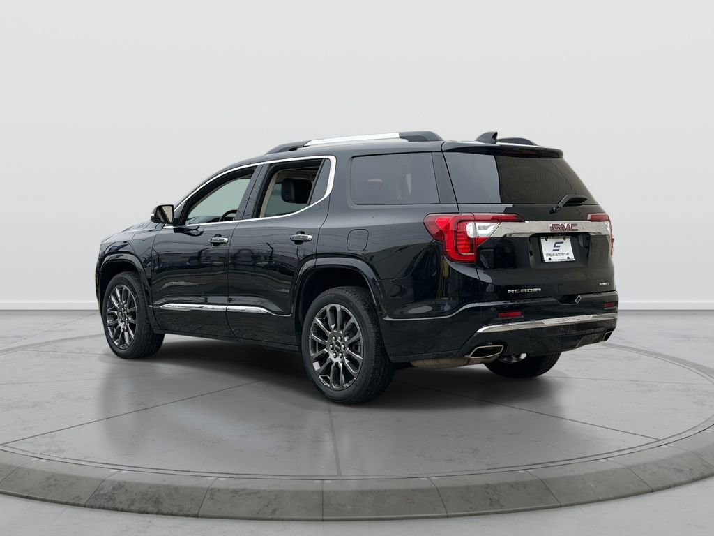 Used 2023 GMC Acadia Denali w/ Black Diamond Edition image 5