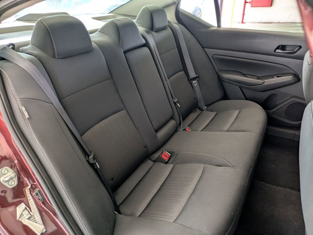 Used 2025 Nissan Altima 2.5 SV image 27