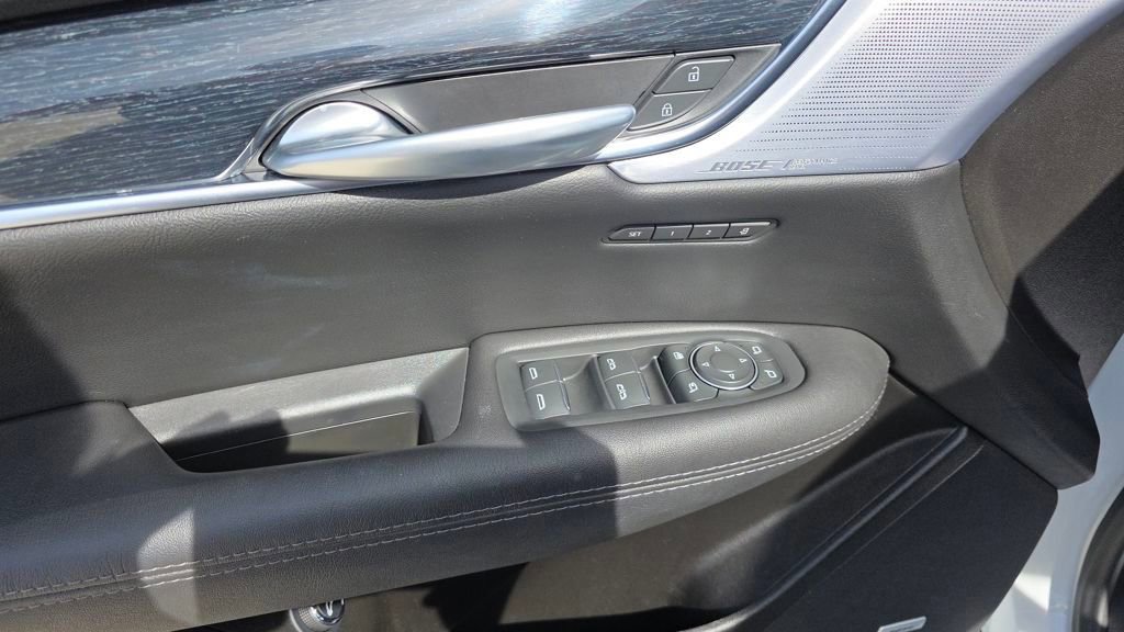 Used 2025 Cadillac XT5 Premium Luxury image 24