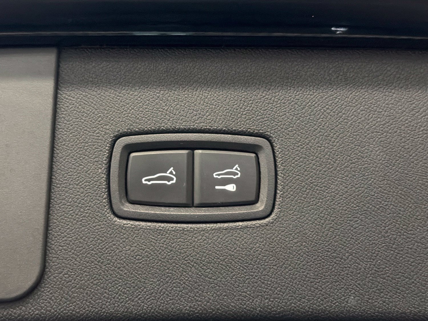 Used 2023 Porsche Cayenne AWD/4WD image 15
