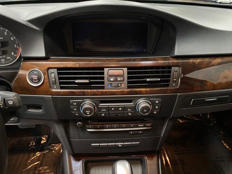 Used 2011 BMW 335i xDrive Sedan image 19