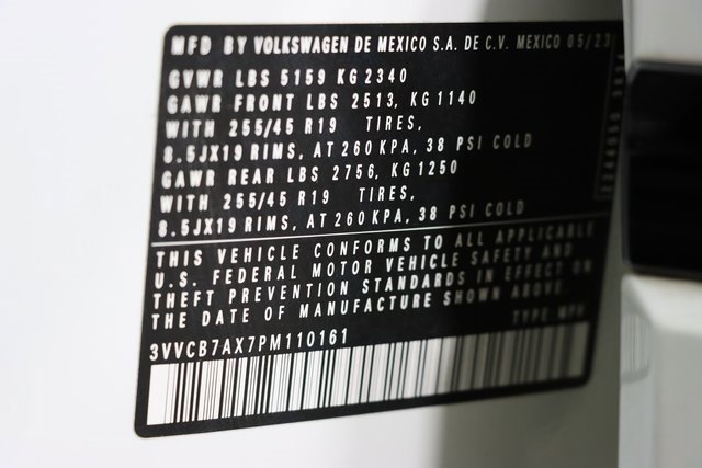 Used 2023 Volkswagen Tiguan SE R-Line image 48