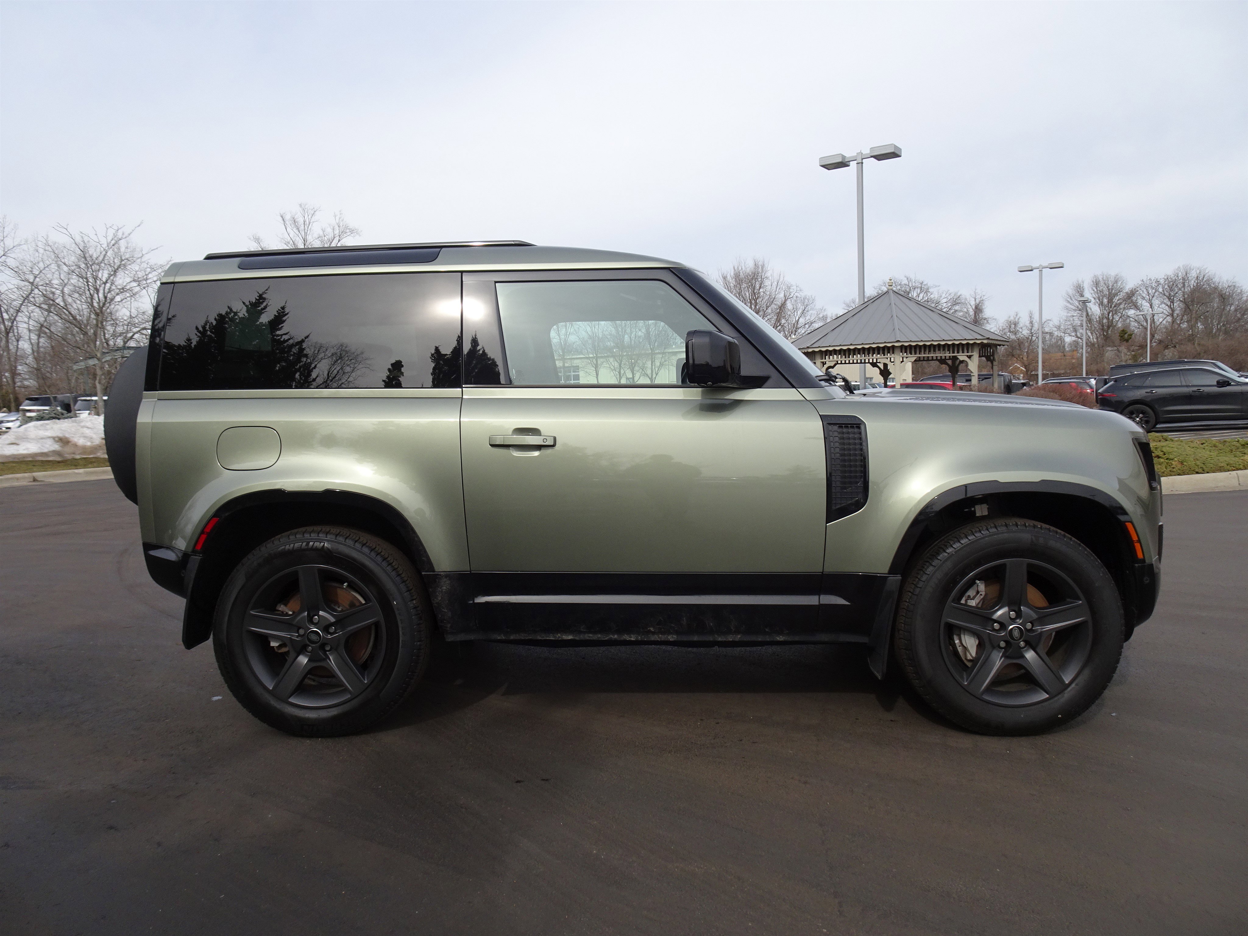 Certified 2023 Land Rover Defender 90 X-Dynamic SE image 11