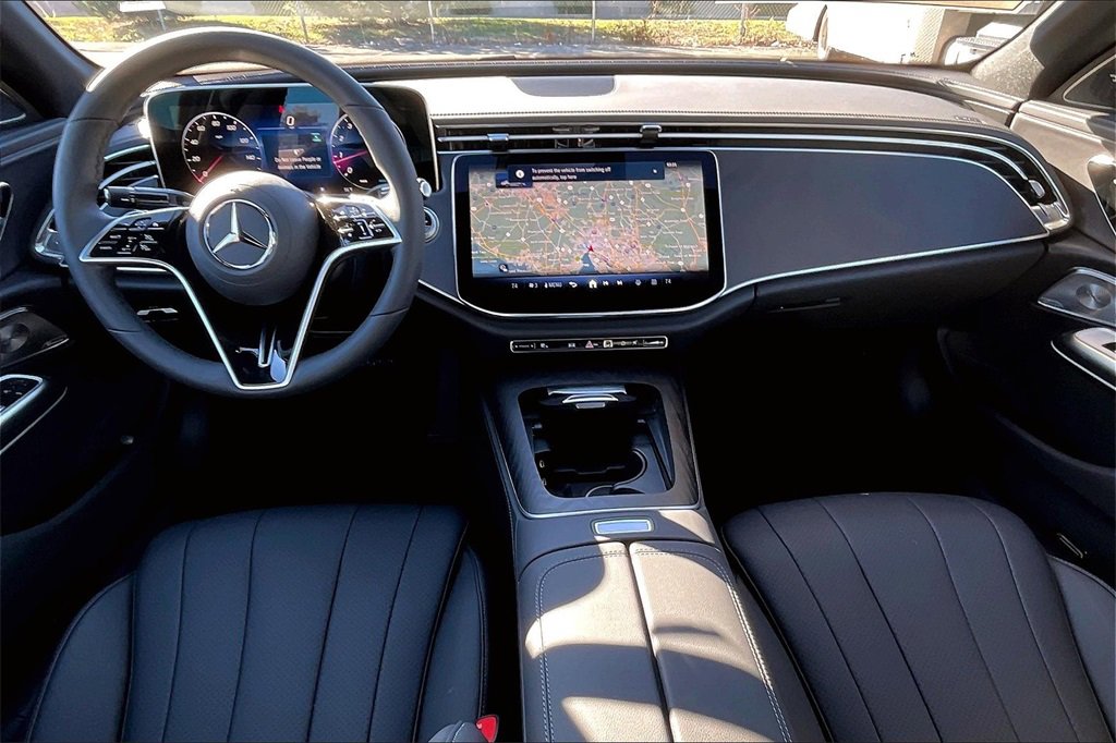 New 2026 Mercedes-Benz E 350 4MATIC Sedan image 5