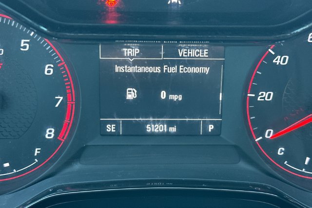 Used 2024 Chevrolet Trax RS w/ Driver Confidence Package FWD image 27