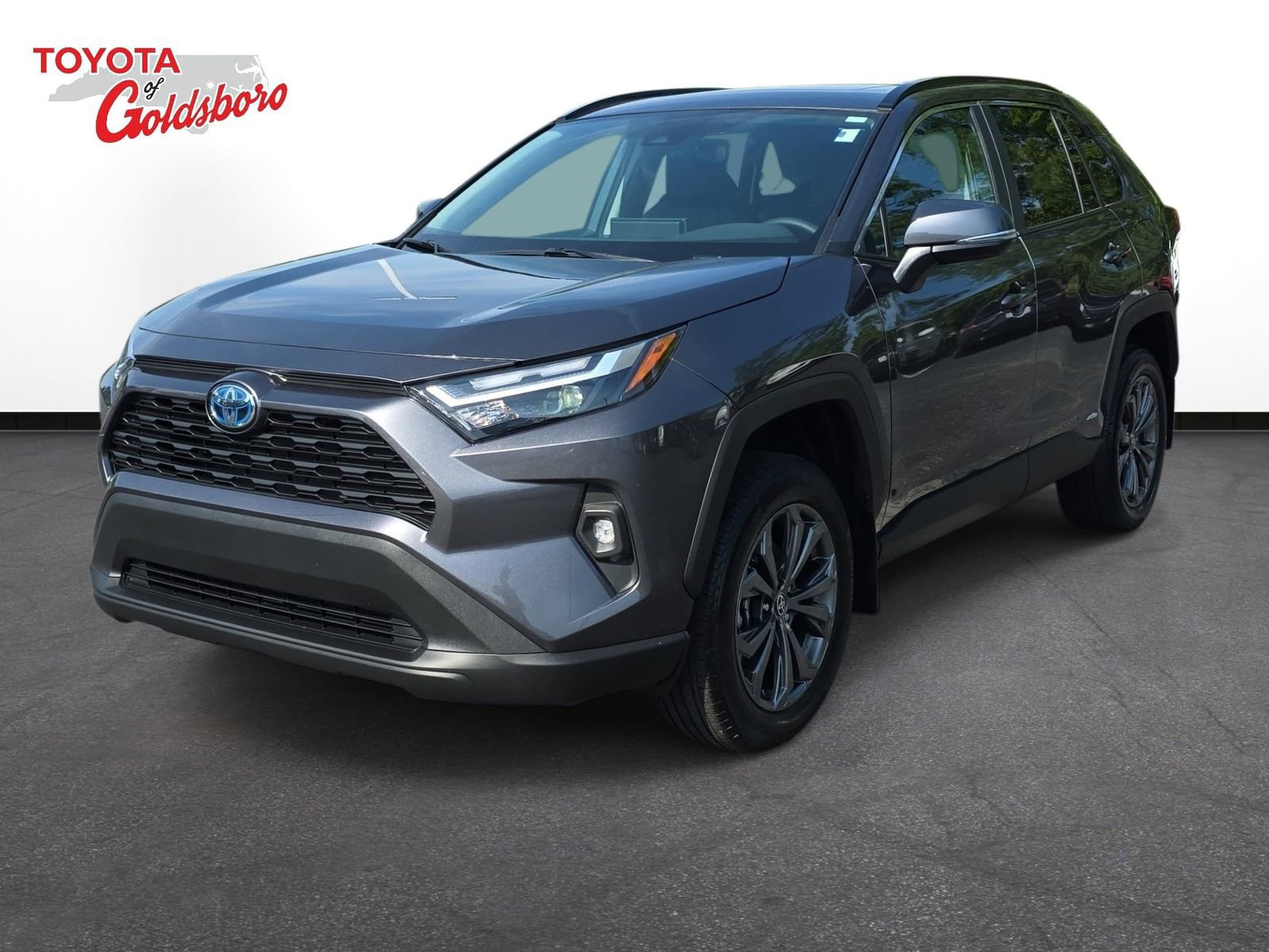 Used 2024 Toyota RAV4 XLE Premium image 1