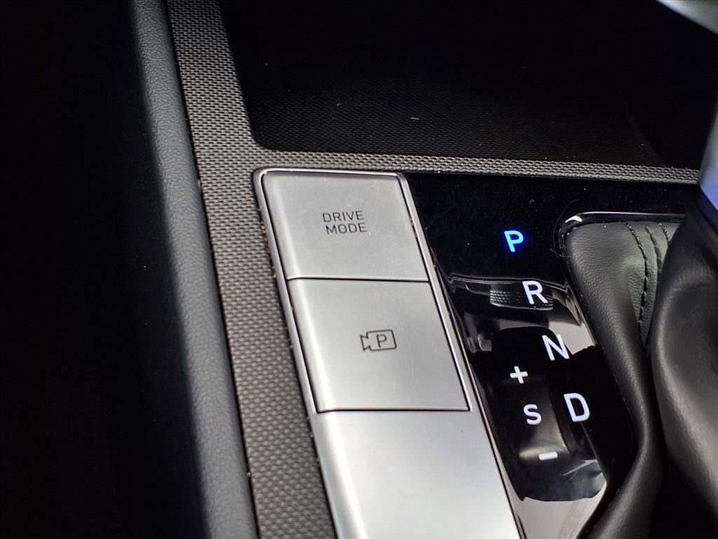 Used 2023 Hyundai Elantra SEL w/ Cargo Package image 21