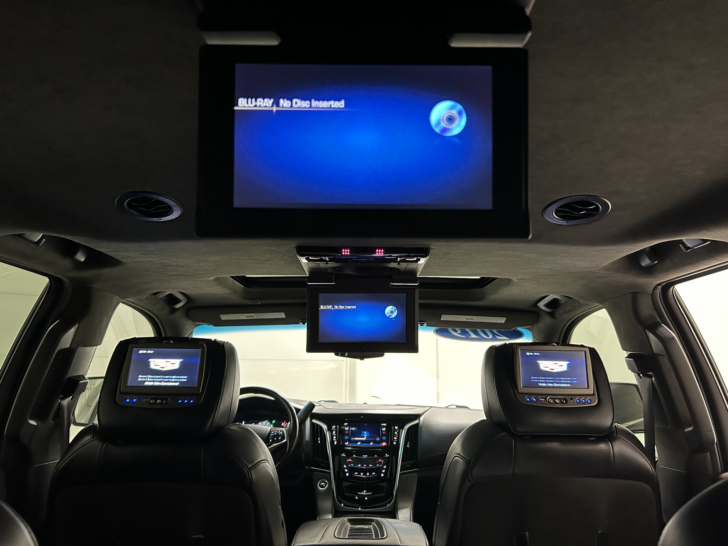 Used 2019 Cadillac Escalade ESV Platinum AWD/4WD image 35