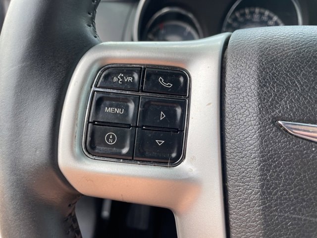 Used 2014 Chrysler 200 Limited w/ Sun/Sound Group image 24