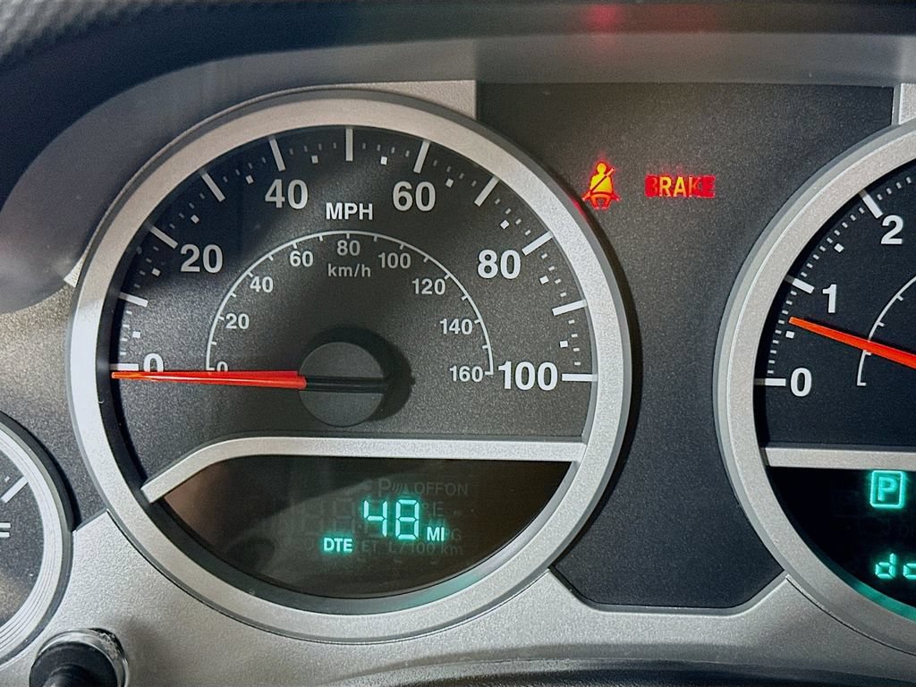 Used 2010 Jeep Wrangler Unlimited Sport RWD image 13