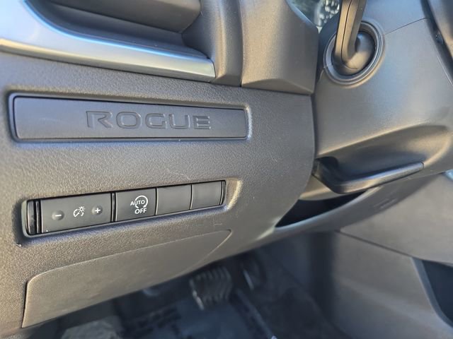 Used 2023 Nissan Rogue S AWD/4WD image 28