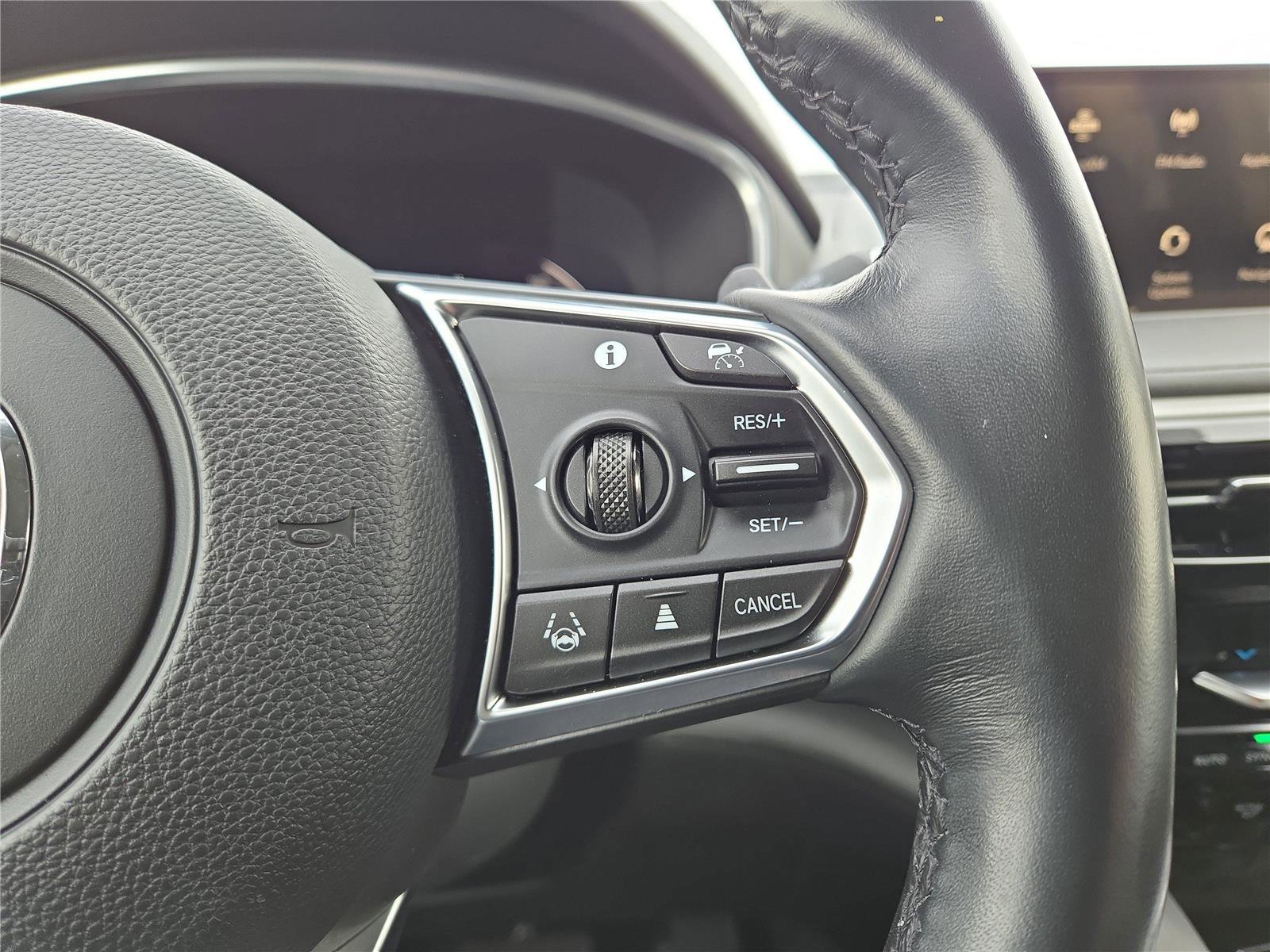 Certified 2023 Acura MDX SH-AWD w/ Technology Package image 13