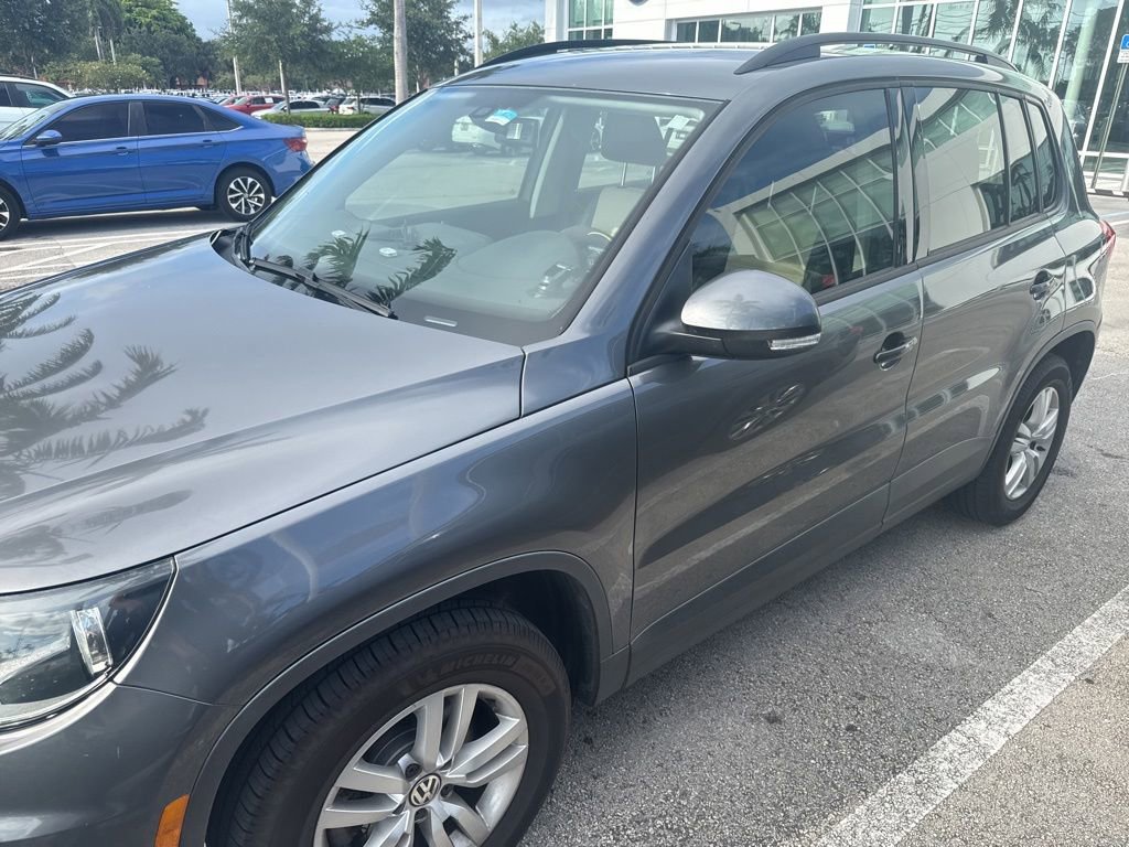 Used 2016 Volkswagen Tiguan S FWD image 4