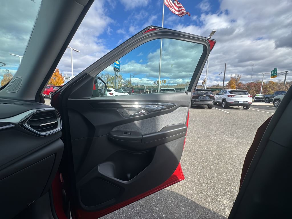 New 2026 Chevrolet TrailBlazer LT w/ Convenience Package image 31